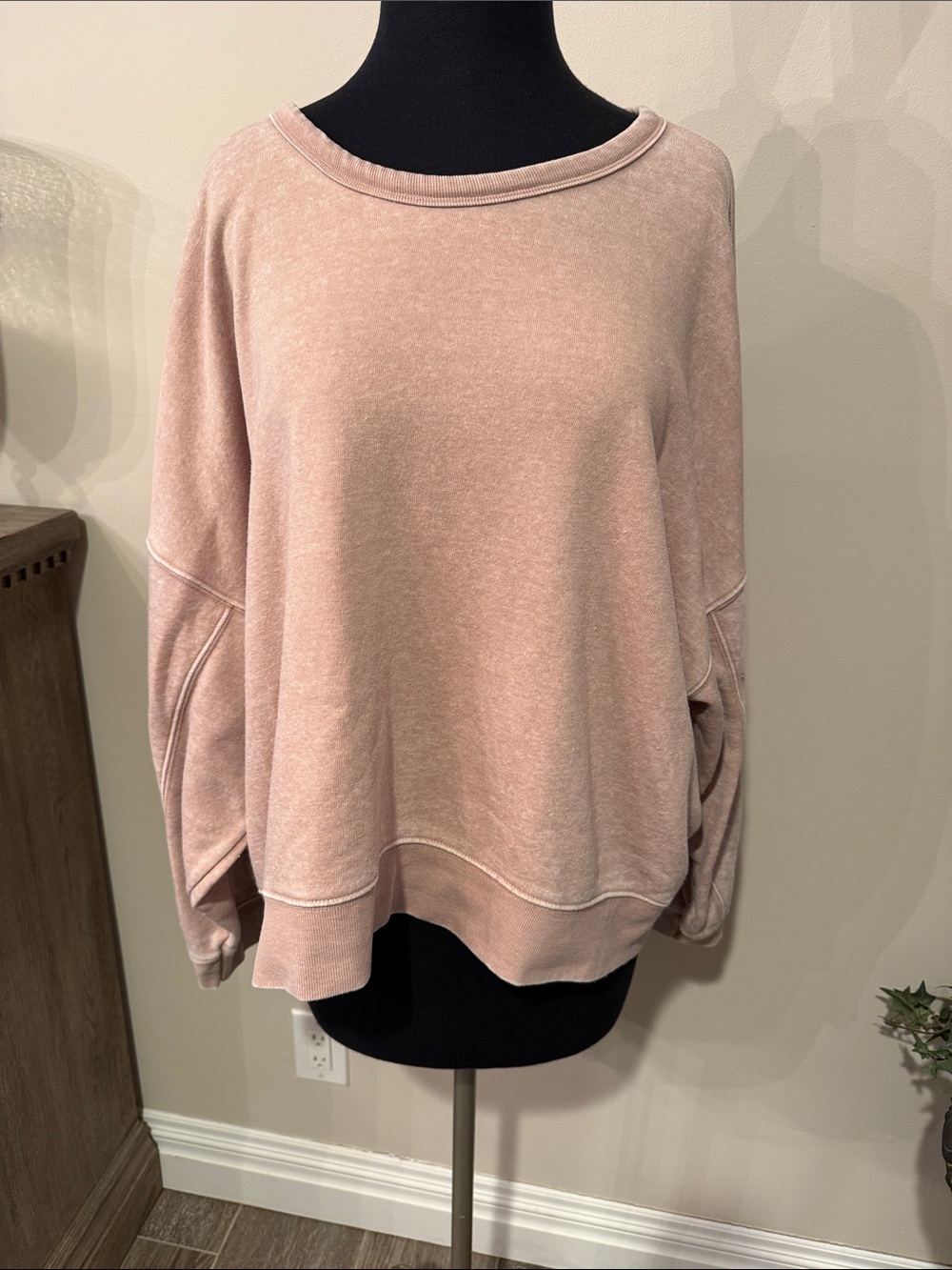 Light Dusty Pink Oversized Pullover Sweatshirt Size Large